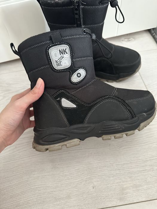 Продам обувь в хоршем состоняии