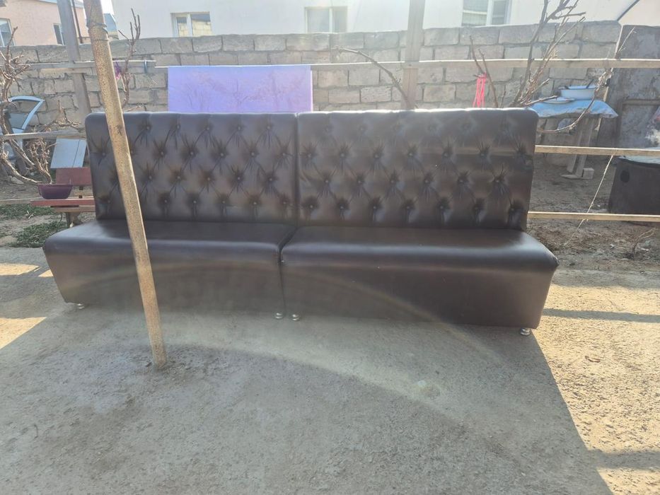 Продам диван и стол