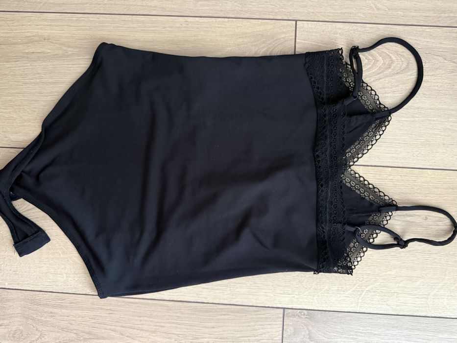 Top negru body Stradivarius