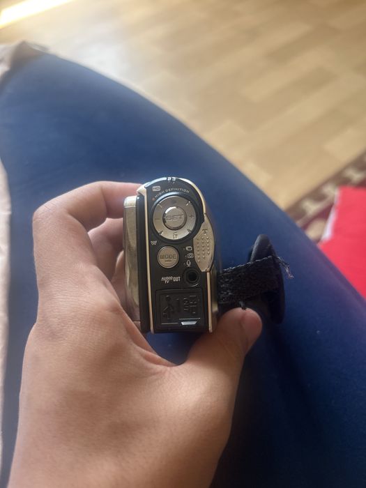 Продаю камеру Sony HDV-53E