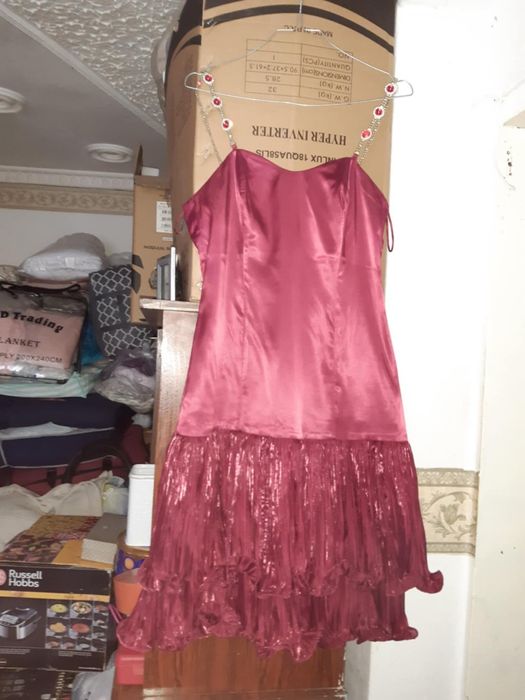 Стилна рокля  бордо