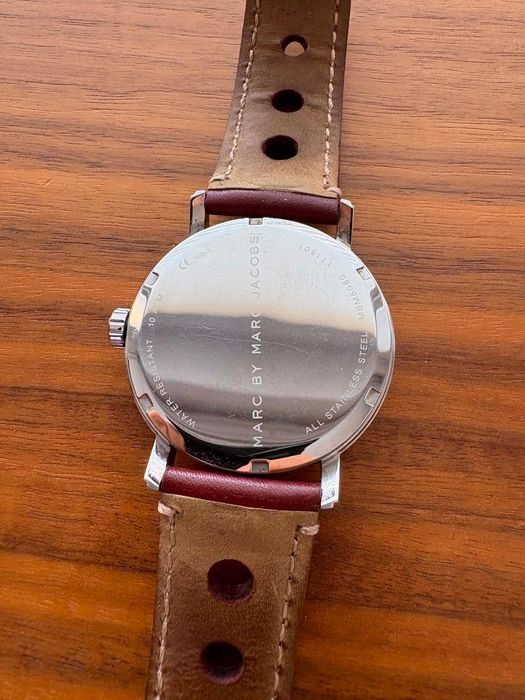 Часовник Marc by Marc Jacobs