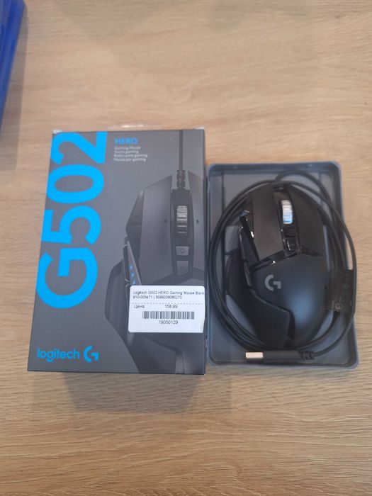 Продавам използвана мишка logitech g502 hero.