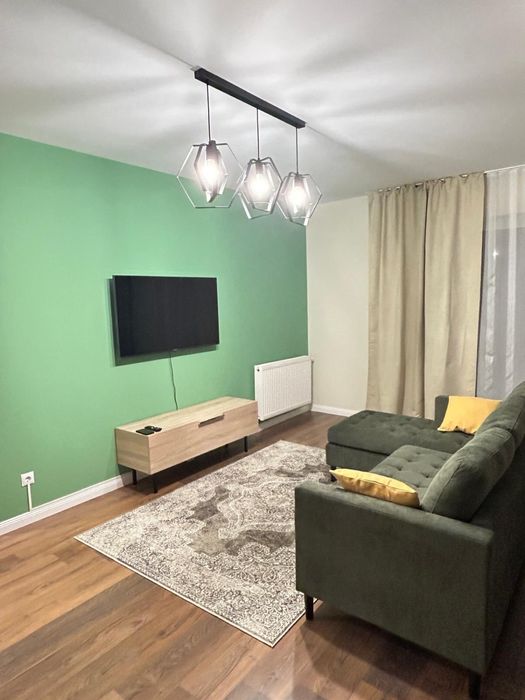 Inchiriez apartament