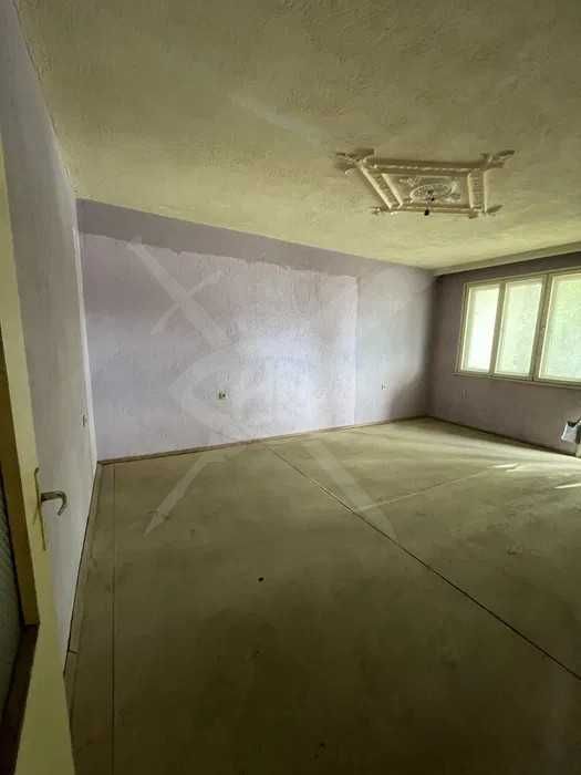 Продава се Многостаен апартамент в Карлово - 110 кв.м за 864 €/кв.м - Снимка #3