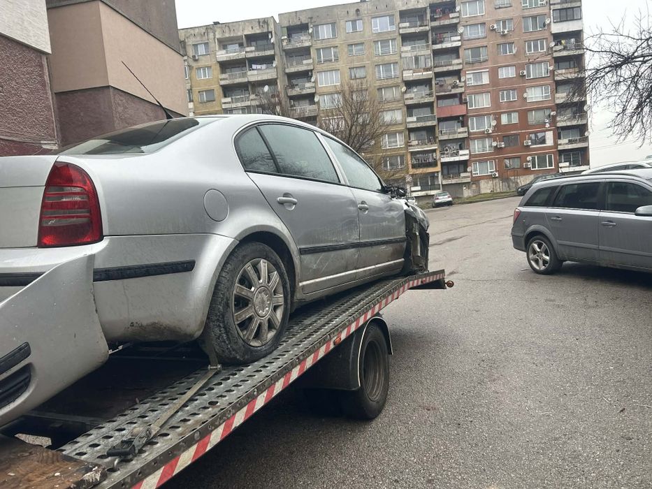 Шкода Супърб на части