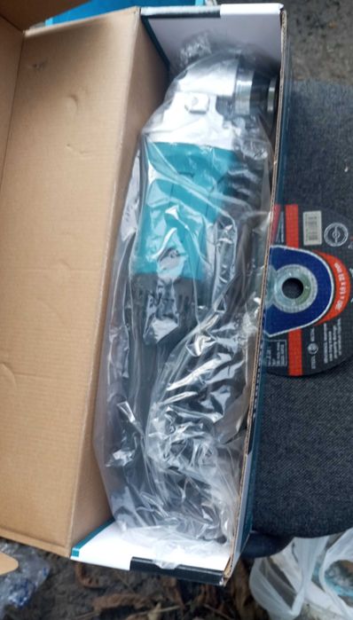 Продам болгарку 180