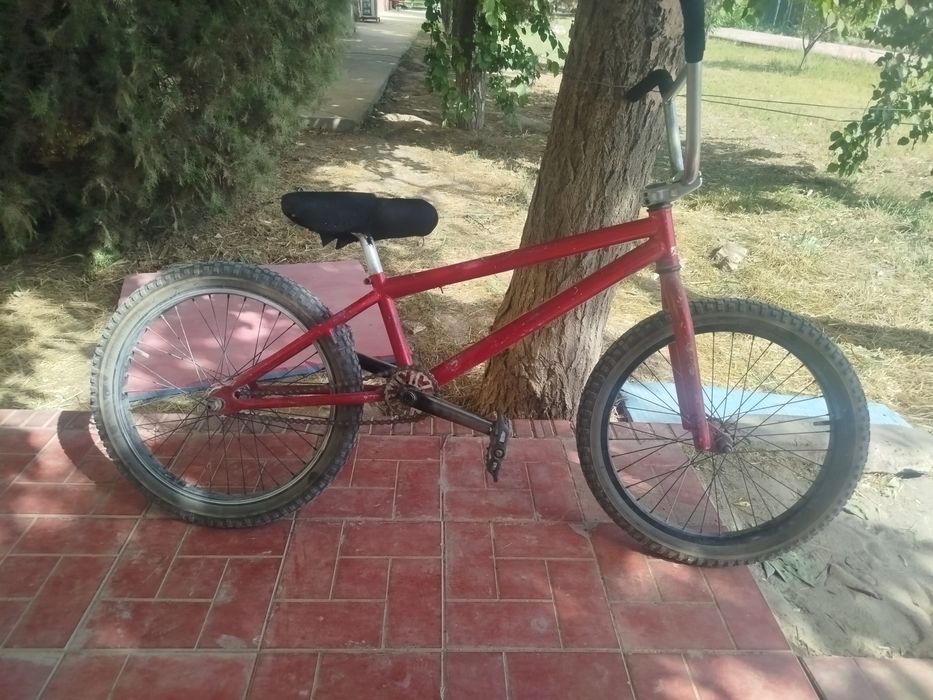 BMX sotiladi narxini kelishamiz
