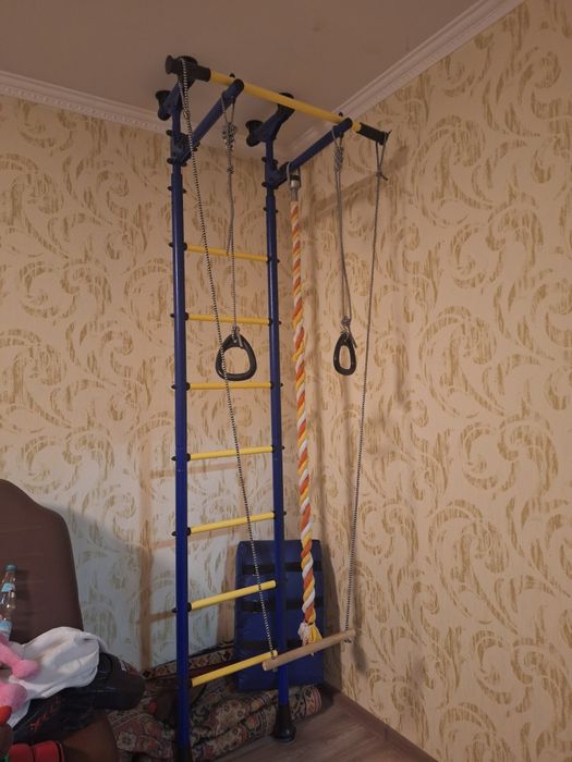 Продаю шветскую стенку