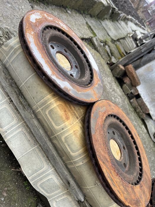 Спирачни дискове свалени от Audi А7 BTDI