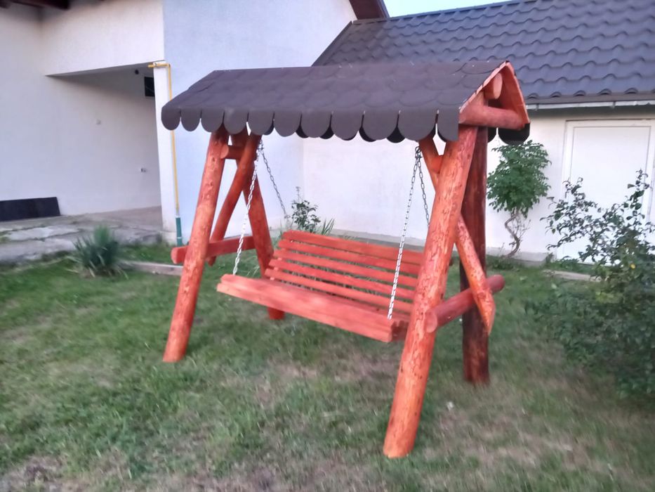 Mese și leagane Rustice