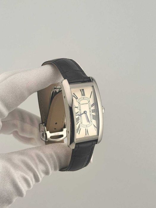 Часы Cartier Tank