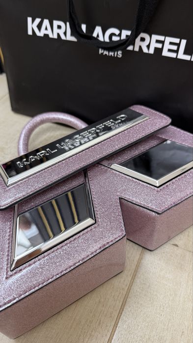 Karl Lagerfeld Бляскава чанта Icon