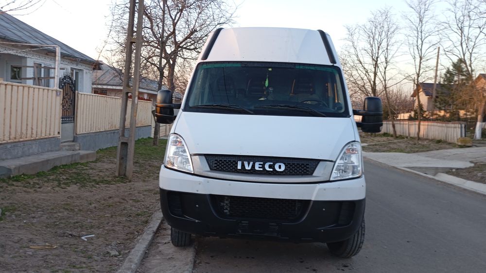 Iveco Daily 35C18 Dubă anul 2010 Italia