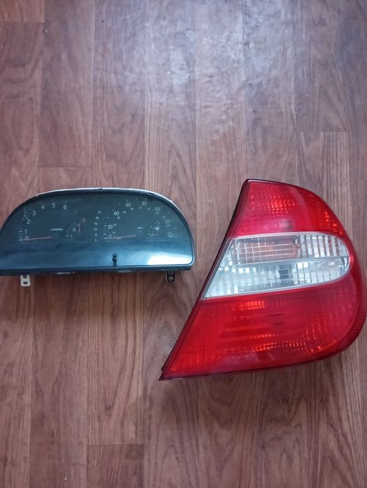 задний левый фар тойота 30 американец