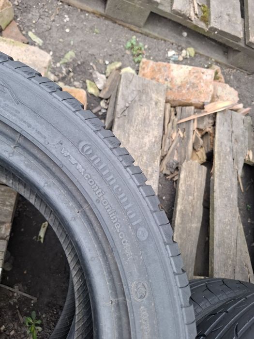 Vand 2 anvelope 175 55 15 continental de vara