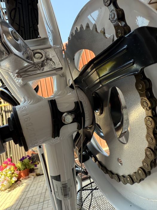 Bicicleta nouă pentru adulti