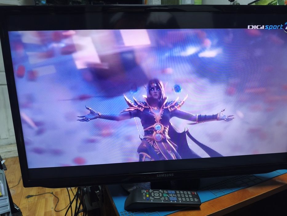 Tv televizor led Samsung diagonala 82cm full HD prinde canale digitale