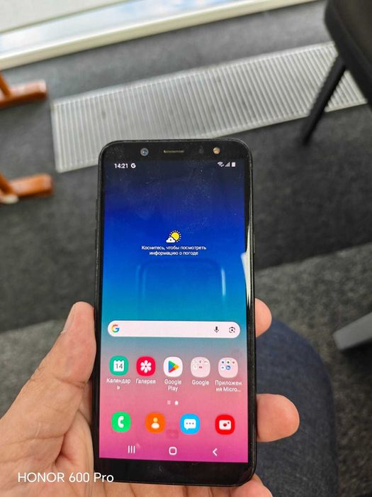 Смартфон Samsung Galaxy A6