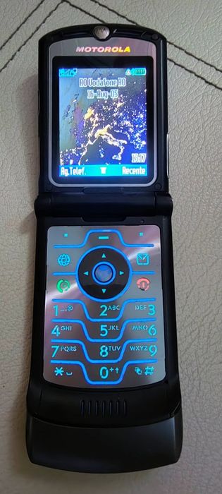 Motorola cu clapa sau fara