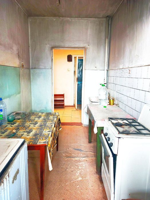 Продаётся квартира 2-ух комнатная без ремонта!