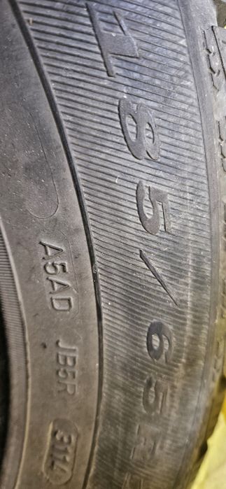 185/65/15 debica зимни гуми над 7мм 2 броя