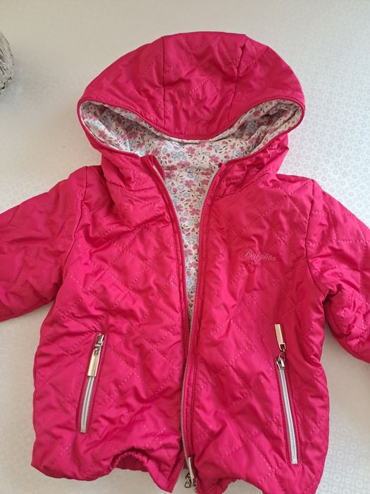 Продам лёгкую курточку для девочки