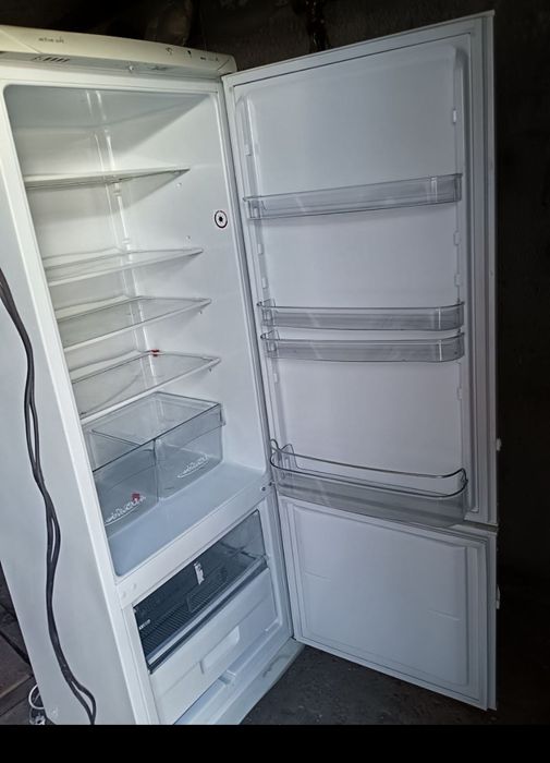 Холадилник снайга холати яхши хамма нарсаси радной  Буйи 1.70дан балан