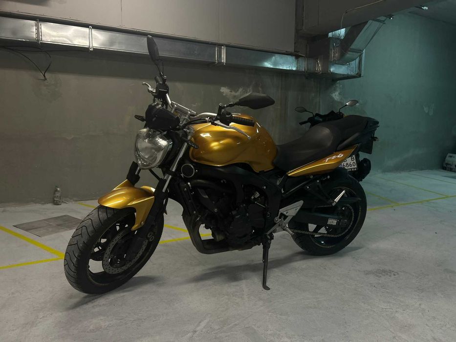 Yamaha FZ6 S2 (naked)