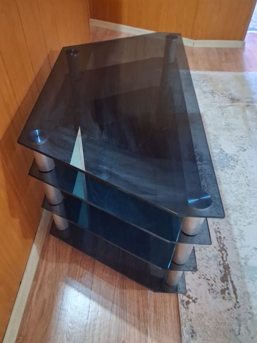 Продается стеклянная подставка