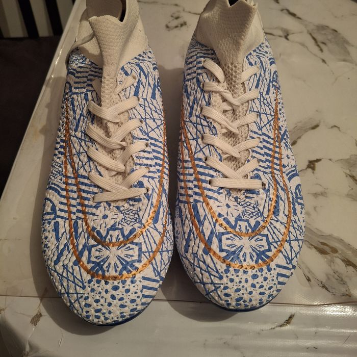 Футбольные бутсы