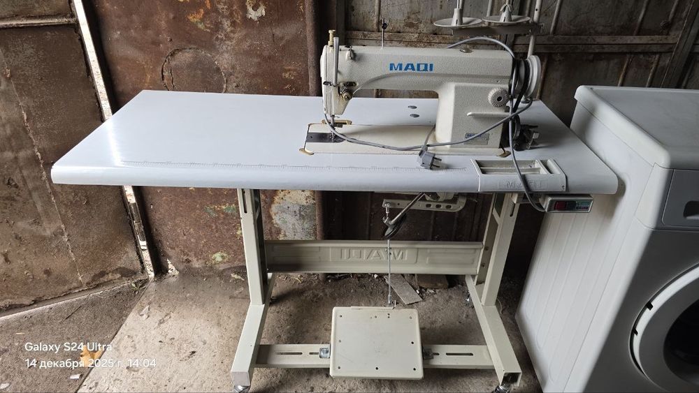 Tikadigan mashinka sotiladi