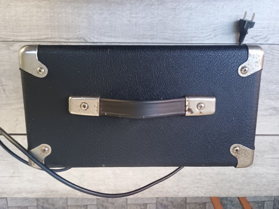 Кубе Fender Frontman Amp