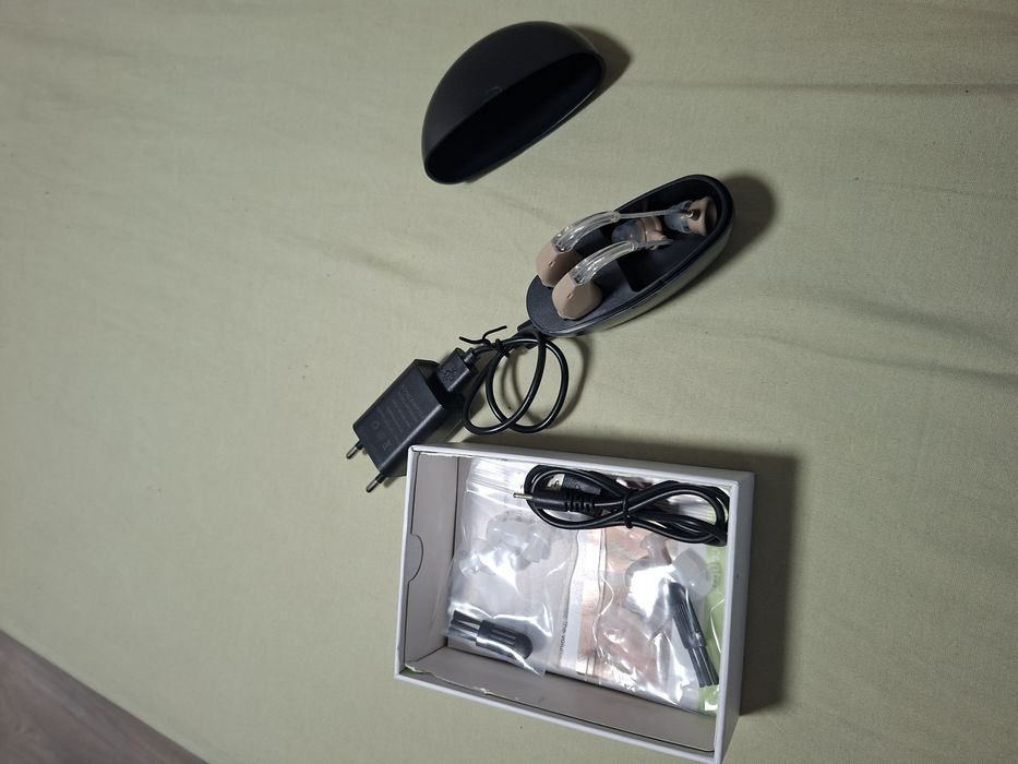 Aparat auditiv cu incarcator