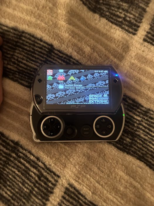 PSP go Modat,intr o conditie foarte buna.