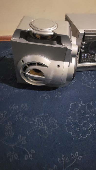 Музыкальный центр