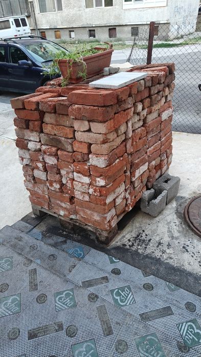 Тухли единични 13х25см.