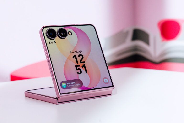 Flip 8 256GB Pink