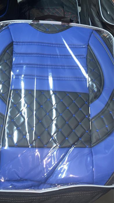 Huse auto cu romburi universale