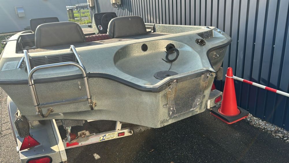 Лодка Ranger 492 vs