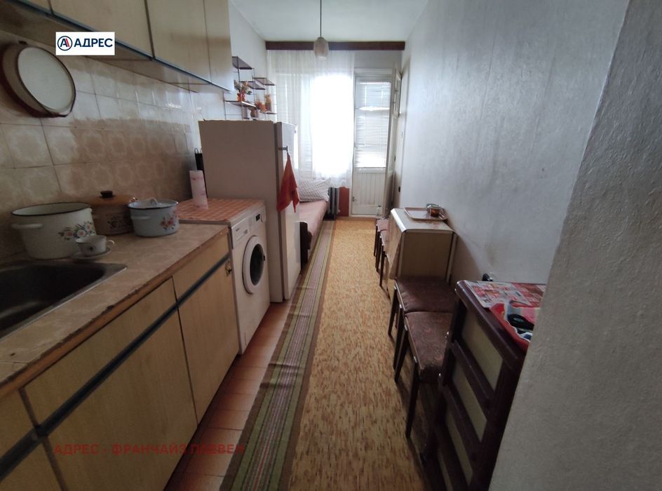 Продава се Двустаен апартамент в Плевен, 9-ти квартал - 62 кв.м за 1500 €/кв.м - Снимка #2