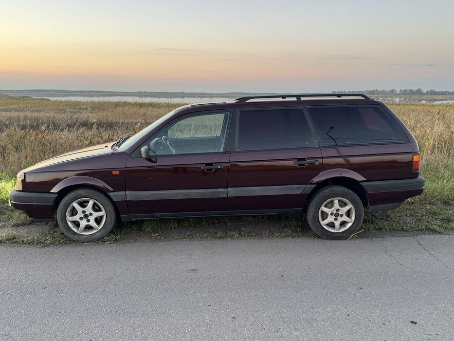 Продам VW PASSAT B3 универсал 1,8 моно