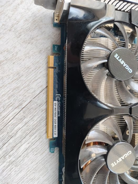 Видео карта Gigabyte