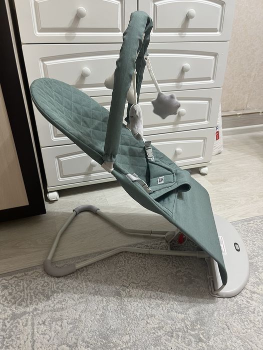 Продам шезлонг детский