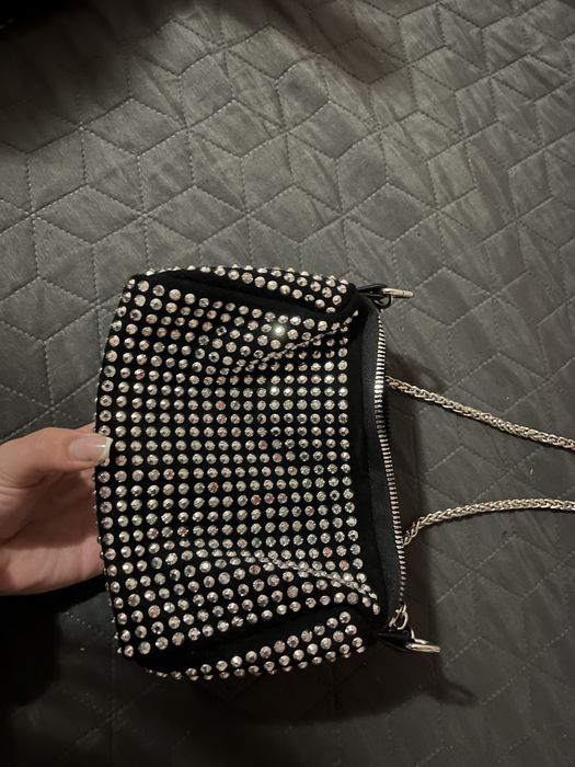 Дамска чанта с камъни