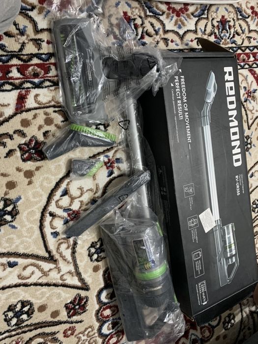 Без провдной пылесос с акумляторам