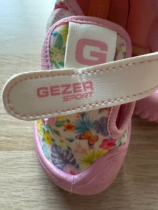 Детски пантофи за момиче