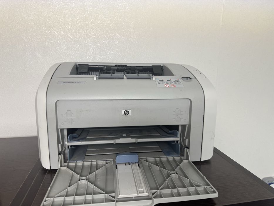 Принтер HP в хорошем состоянии