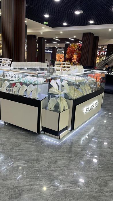 Витрина ювелирный