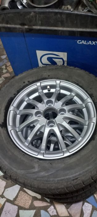 Продам диски с резиной